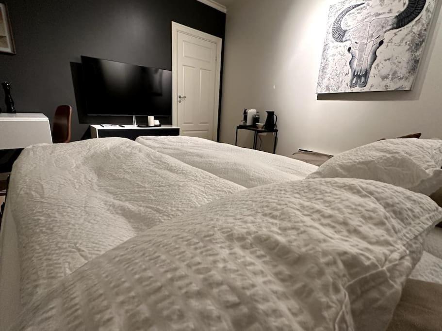 Lovely Apartment In Tromso City Centre Екстер'єр фото