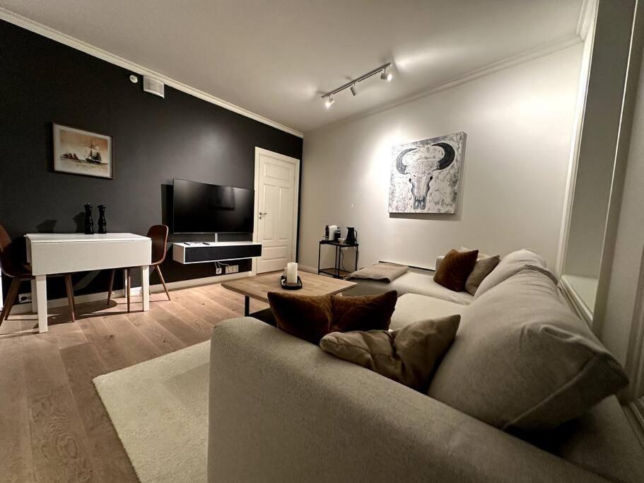 Lovely Apartment In Tromso City Centre Екстер'єр фото